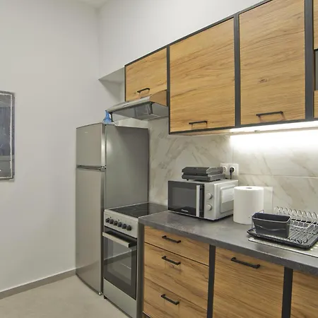 Serra Relaxing Renovated By Marina & Apartment