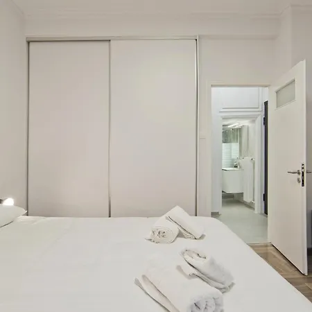 Serra Relaxing Renovated By Marina & Apartment Piraeus